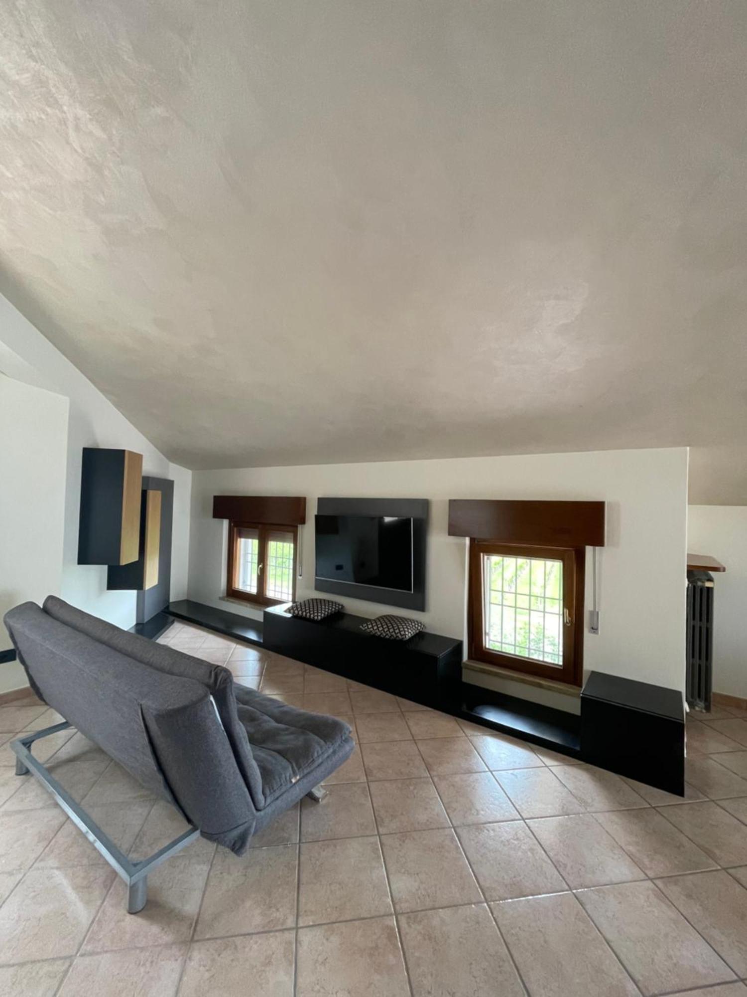 Casa Luigi - Appartamenti A Peschiera Del Garda Zimmer foto