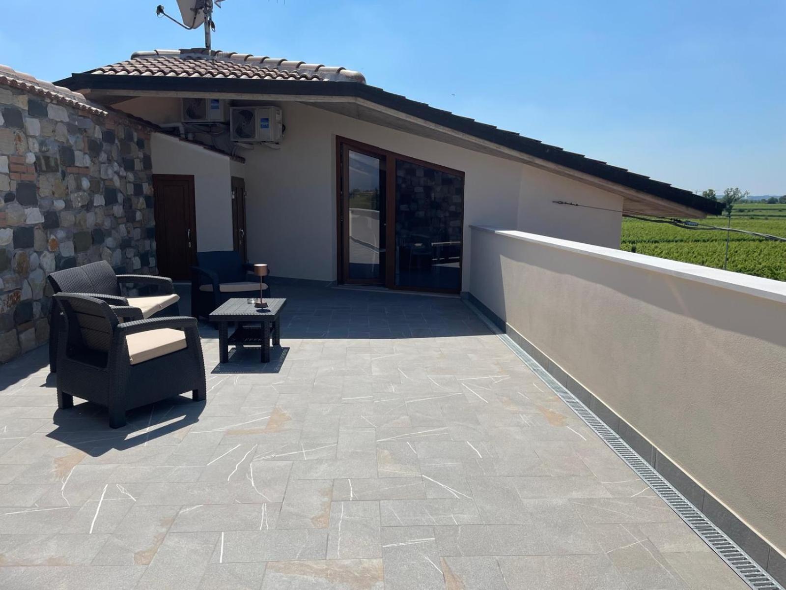 Casa Luigi - Appartamenti A Peschiera Del Garda Exterior foto