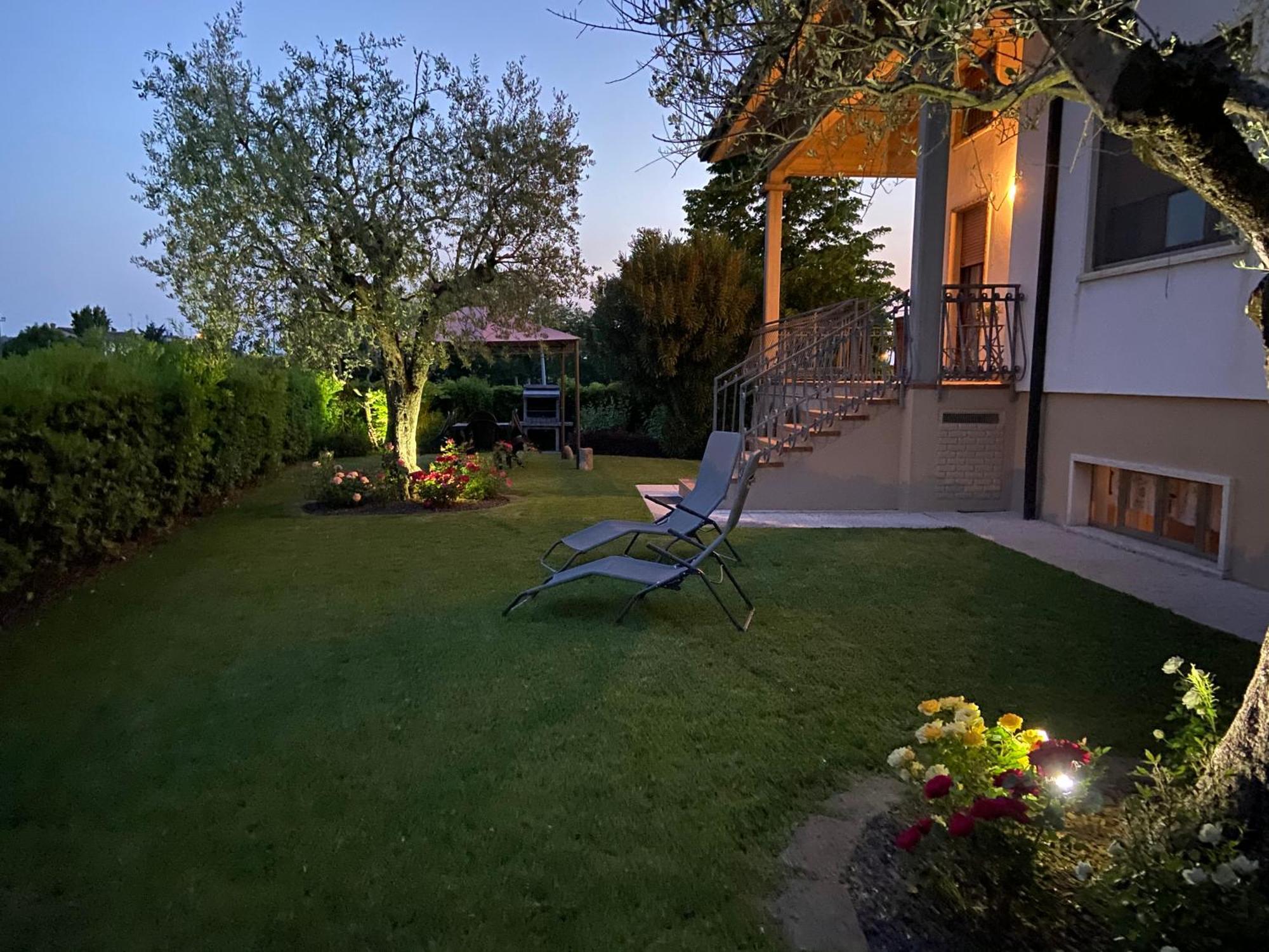 Casa Luigi - Appartamenti A Peschiera Del Garda Zimmer foto